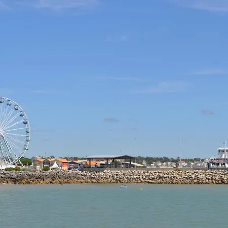 Buddleia Casa de Férias Cherbonnieres (Charente-Maritime)