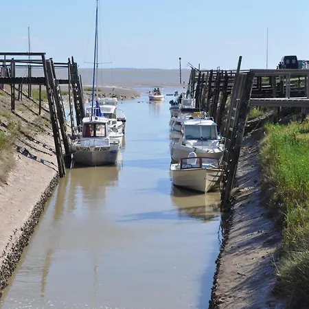 Casa de Férias Buddleia Cherbonnieres (Charente-Maritime)